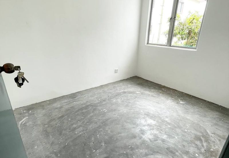 NEWLY RENOVATED 🔥 END LOT 2 Storey Terrace House Bandar Seri Ehsan, Banting