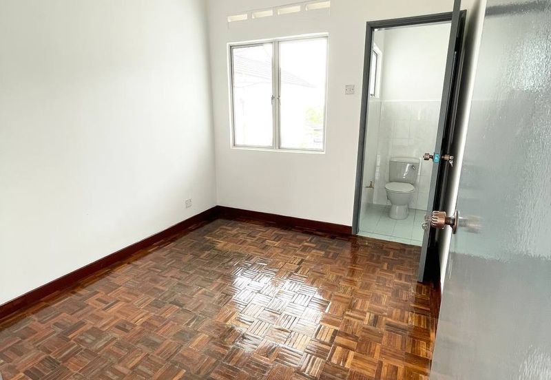 NEWLY RENOVATED 🔥 END LOT 2 Storey Terrace House Bandar Seri Ehsan, Banting