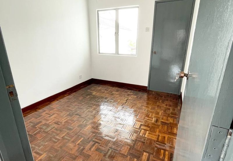 NEWLY RENOVATED 🔥 END LOT 2 Storey Terrace House Bandar Seri Ehsan, Banting