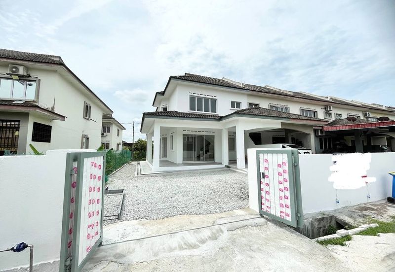 NEWLY RENOVATED 🔥 END LOT 2 Storey Terrace House Bandar Seri Ehsan, Banting