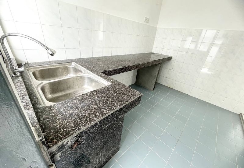 NEWLY RENOVATED 🔥 END LOT 2 Storey Terrace House Bandar Seri Ehsan, Banting