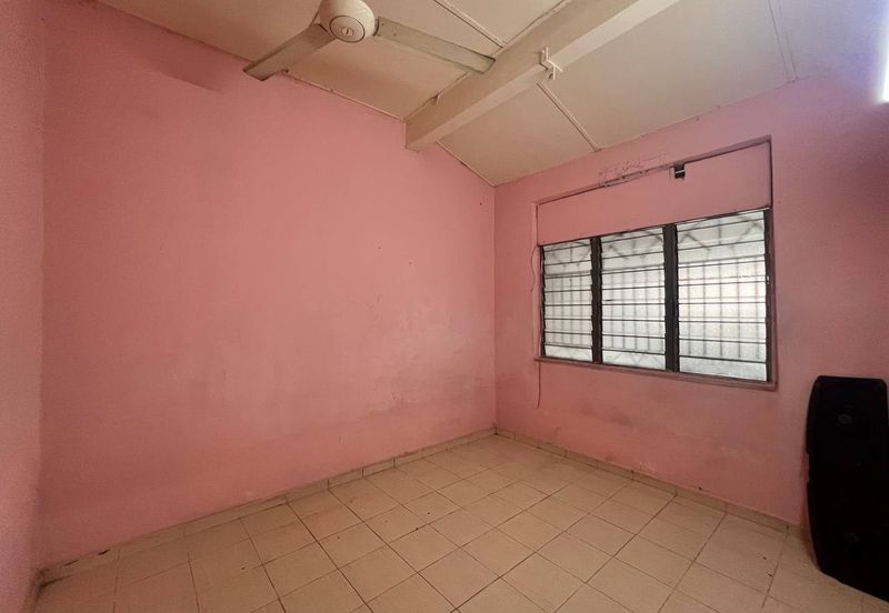CHEAPEST! SINGLE STOREY TERRACE TAMAN CEMPAKASARI, KLANG