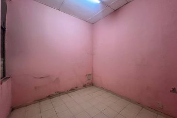 CHEAPEST! SINGLE STOREY TERRACE TAMAN CEMPAKASARI, KLANG