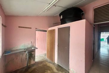 CHEAPEST! SINGLE STOREY TERRACE TAMAN CEMPAKASARI, KLANG