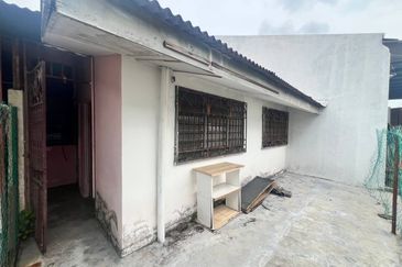 CHEAPEST! SINGLE STOREY TERRACE TAMAN CEMPAKASARI, KLANG