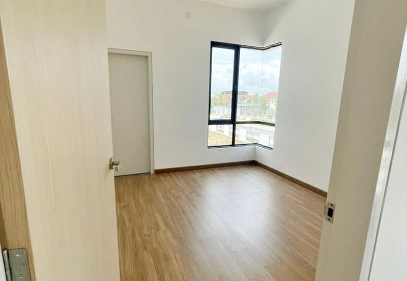  Corner Lot with Extra Big Land 38 Ft  2-STOREY LINK HOUSE KYRA 2 BANDAR BUKIT RAJA, KLANG