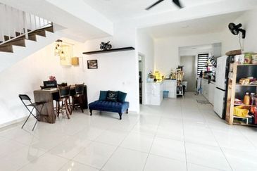  Corner Lot with Extra Big Land 38 Ft  2-STOREY LINK HOUSE KYRA 2 BANDAR BUKIT RAJA, KLANG