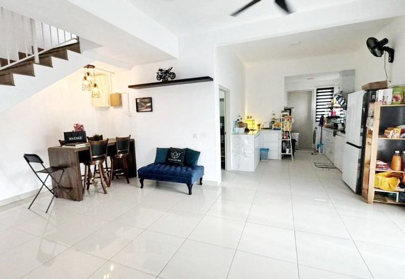  Corner Lot with Extra Big Land 38 Ft  2-STOREY LINK HOUSE KYRA 2 BANDAR BUKIT RAJA, KLANG