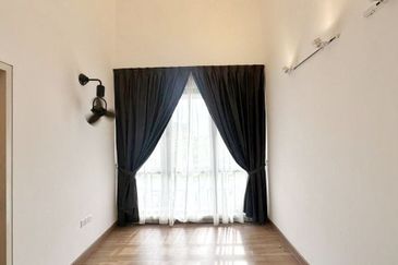  Corner Lot with Extra Big Land 38 Ft  2-STOREY LINK HOUSE KYRA 2 BANDAR BUKIT RAJA, KLANG