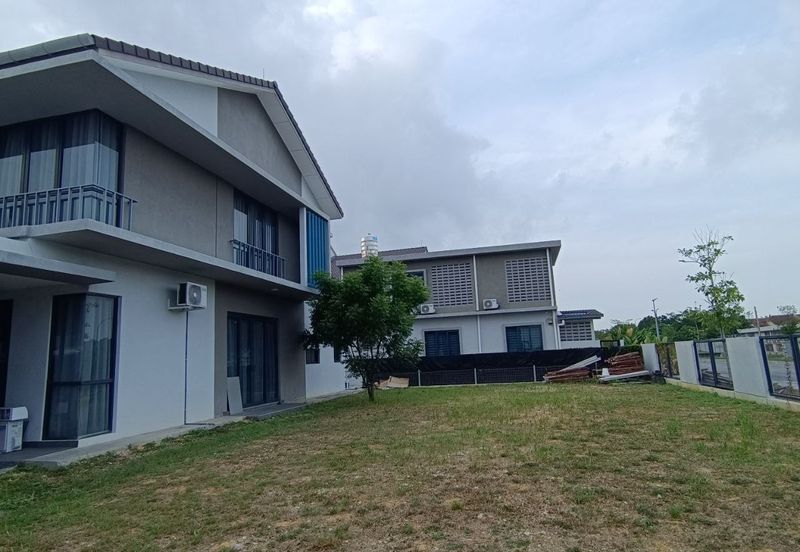  Corner Lot with Extra Big Land 38 Ft  2-STOREY LINK HOUSE KYRA 2 BANDAR BUKIT RAJA, KLANG