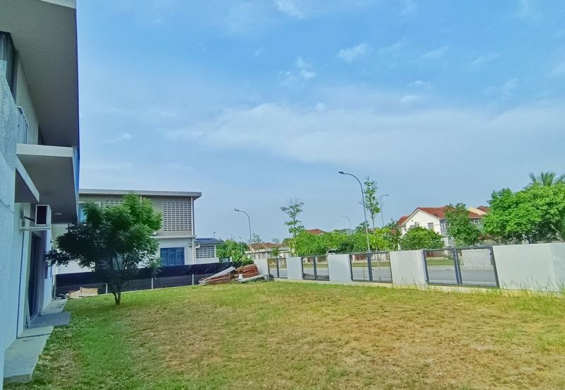  Corner Lot with Extra Big Land 38 Ft  2-STOREY LINK HOUSE KYRA 2 BANDAR BUKIT RAJA, KLANG