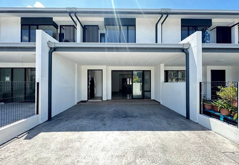 ‼️Brand New‼️ PALING MURAH ✅  Double Storey Terrace House at Nadira 1, Bandar Bukit Raja, Klang