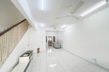 Double Storey Terrace House Intermediate Setia Permai 1 Setia Alam 