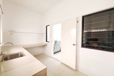 Double Storey Terrace House Intermediate Setia Permai 1 Setia Alam 