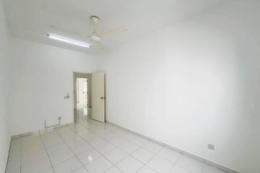 Double Storey Terrace House Intermediate Setia Permai 1 Setia Alam 