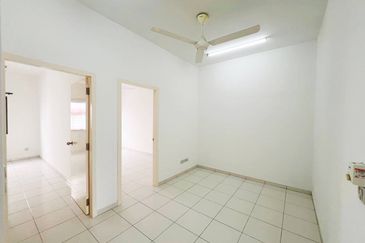 Double Storey Terrace House Intermediate Setia Permai 1 Setia Alam 