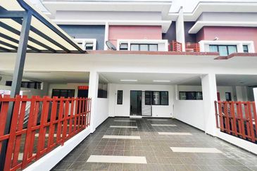 Double Storey Terrace House Intermediate Setia Permai 1 Setia Alam 
