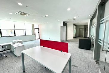Office Lot Pusat Korporat Melawati, Taman Melawati, Kuala Lumpur For Sale!!!