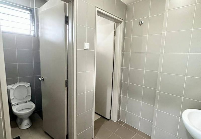 Office Lot Pusat Korporat Melawati, Taman Melawati, Kuala Lumpur For Sale!!!