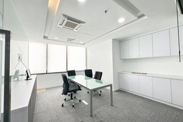 Office Lot Pusat Korporat Melawati, Taman Melawati, Kuala Lumpur For Sale!!!