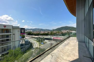 Office Lot Pusat Korporat Melawati, Taman Melawati, Kuala Lumpur For Sale!!!