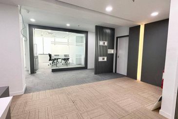 Office Lot Pusat Korporat Melawati, Taman Melawati, Kuala Lumpur For Sale!!!