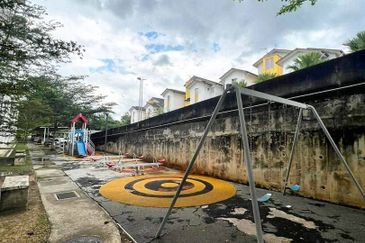 Danau Seri Apartments