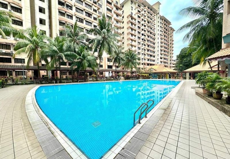 Bayu Tasik Condominium