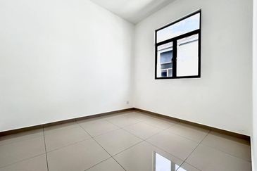 Townhouse Upper Floor Eco Grandeur Co-Home Regent Garden, Bandar Puncak Alam