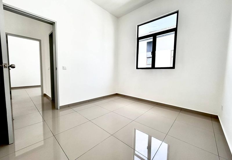 Townhouse Upper Floor Eco Grandeur Co-Home Regent Garden, Bandar Puncak Alam