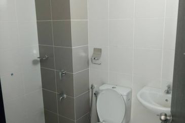 Double Storey Kyra 1 Bandar Bukit Raja, Klang For Sale!!!