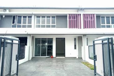 Double Storey Kyra 1 Bandar Bukit Raja, Klang For Sale!!!
