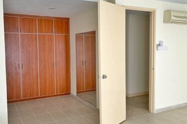 Impiana on the Waterfront