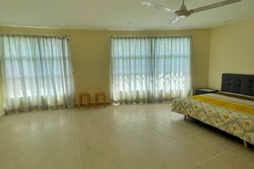 Impiana on the Waterfront