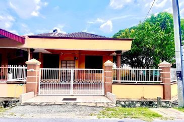 SEMI D CLUSTER, JLN 21, TMN DESA PUTERI, BAHAU