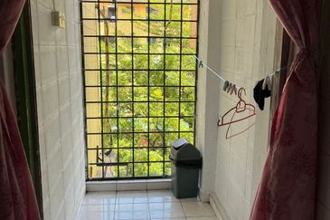 Bandar Sunway Low Cost Flat 7/15