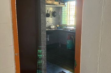 Bandar Sunway Low Cost Flat 7/15