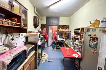 Ruby Apartment Seksyen U5 Subang Bestari, Shah Alam