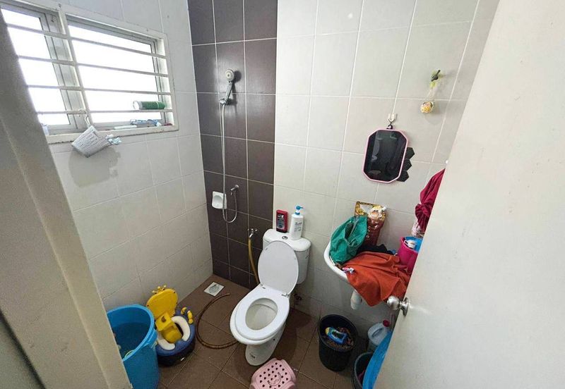 Single Storey Terrace Felicia Bandar Putera 2, Klang FOR SALE!