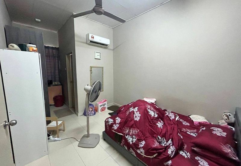 Single Storey Terrace Felicia Bandar Putera 2, Klang FOR SALE!