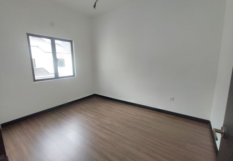 BRAND NEW Lyra 2 @ Bandar Bukit Raja