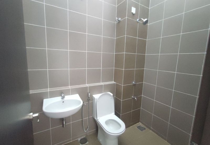 BRAND NEW Lyra 2 @ Bandar Bukit Raja