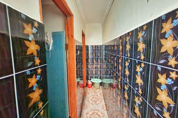 RENO SEMI D TAMAN TERATAI MAHSAN BAHAU