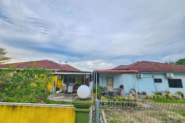 RENO SEMI D TAMAN TERATAI MAHSAN BAHAU