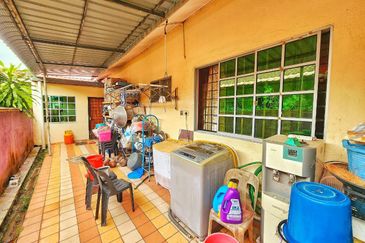 RENO SEMI D TAMAN TERATAI MAHSAN BAHAU