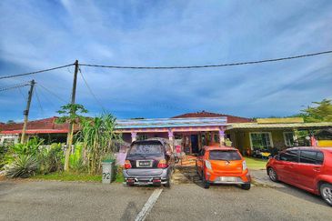 RENO SEMI D TAMAN TERATAI MAHSAN BAHAU