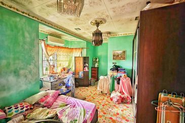 RENO SEMI D TAMAN TERATAI MAHSAN BAHAU