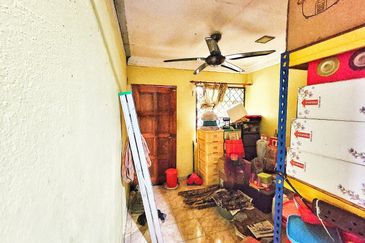 RENO SEMI D TAMAN TERATAI MAHSAN BAHAU