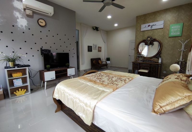 Puncak Pinggiran Putra