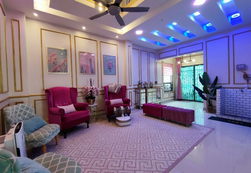 Puncak Pinggiran Putra